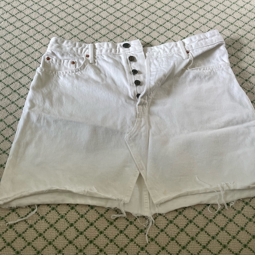 Grlfrnd white denim jean skirt. 29